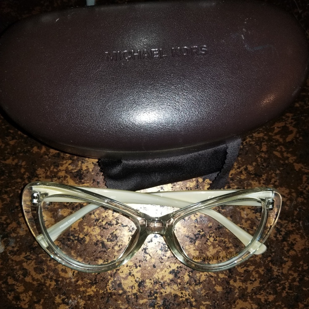 Eyeglass frames